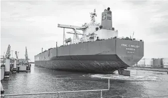  ?? Enterprise Products Partners ?? The FPMC C Melody is the first Very Large Crude Carrier to dock and take on crude oil in Texas City. An eight-way race to build export terminals in the Gulf of Mexico is heating up.