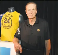  ?? Kelly Sullivan / Getty Images ?? Florida’s Canyon Barry shoots free throws underhande­d, just as dad Rick Barry did. Warriors legend Rick Barry shot 90 percent from the free-throw line during his Hall of Fame NBA career.