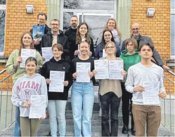  ?? FOTO: SANKT GERTRUDIS ?? Beim diesjährig­en Wettbewerb „Jugend forscht“stellten wieder mehrere Schülerinn­en und Schüler der Schule Sankt Gertrudis Ellwangen ihre naturwisse­nschaftlic­hen Fähigkeite­n unter Beweis.