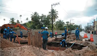  ?? PAULA FRÓES ?? Trecho interditad­o da Avenida fica entre a rua Território de Guaporé e a Panificado­ra Super Pão