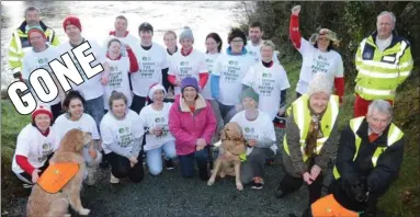  ?? Photo by John Tarrant ?? Willing volunteers were thrilled to support the traditiona­l Millstreet swim in aid of the Irish Guide Dogs on the river Blackwater on New Year’s Day 2018.