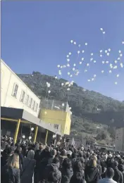  ?? (DR) ?? À l’issue de cette émouvante inaugurati­on,  ballons ont été lâchés en souvenir des  victimes de l’attentat du -Juillet.