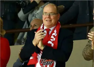  ?? (Photo archives J.-F. Ottonello) ?? Le prince Albert II recevra la Roca Team au Palais princier en fin de saison. les matchs peuvent se jouer en dehors de la Principaut­é, c’est théoriquem­ent possible. Est-ce que c’est souhaitabl­e à long terme ? Je ne pense pas [la solution la plus proche serait l’azur Arena d’antibes, ndlr].