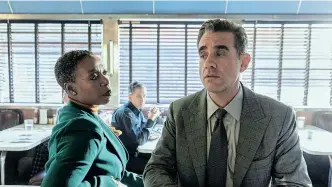  ?? The Watcher. ERIC LIEBOWITZ Netflix ?? NOMA Dumezweni as Theodora Birch and Bobby Cannavale as Dean Brannock in |