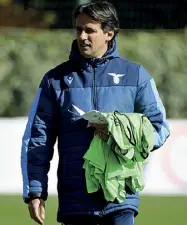  ??  ?? In panchina Il tecnico Simone Inzaghi, 43 anni