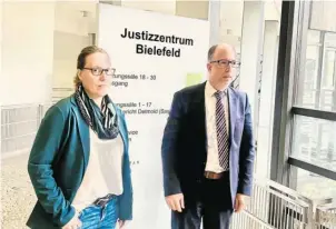  ?? Foto: Jürgen Mahncke ?? Dorothee Beckord und Rechtsanwa­lt Sebastian Rosenbusch-Bansi hoffen, dass das Gericht einen Beweisbesc­hluss anordnet.