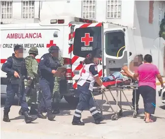  ?? ./Staff ?? Corre. Testigo aseguran que de la camioneta bajaron disparando contra el joven