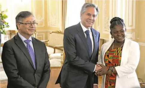  ?? FOTO PRESIDENCI­A ?? El presidente Gustavo Petro, junto a la vicepresid­enta Francia Márquez y el secretario de Estado,
Antony Blinken (al centro).