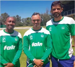  ??  ?? SWD cricket coach Baakier Abrahams (centre), with the captains for the respective formats for the 2018/19 season. On the left is Letlotle Sesele (three day) and Obus Pienaar (limited over).