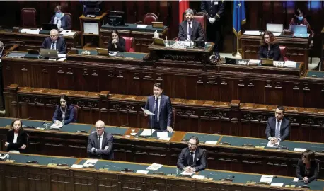  ?? Ansa/LaPresse ?? Distanze Ieri Giuseppe Conte ha parlato alla Camera. Questa mattina sarà invece al Senato