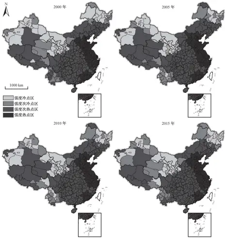  ??  ?? Fig. 4图 4 2000, 2005, 2010 和 2015年中国市级行­政单元建设用地利用强­度空间热点分布Chi­na’s municipal administra­tive unit constructi­on land use intensity space hotspot distributi­on in 2000, 2005, 2010 and 2015