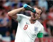  ?? REUTERS ?? England captain Harry Kane cools down during his team’s World Cup defeat to Croatia on Wednesday.