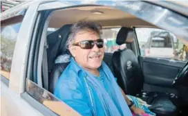  ?? FOTO ESTEBAN VANEGAS ?? Alias Jesús Santrich se voló en dos camionetas parecidas a las de la Unidad Nacional de Protección, UNP.