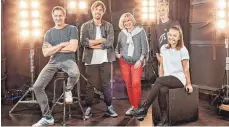  ?? FOTO: HENDRIK LUEDERS ?? Die Mitglieder der deutschen Jury des Eurovision Song Contests 2018 waren (von links): Sascha Stadler, Max Giesinger, Mary Roos, Mike Singer und Lotte.