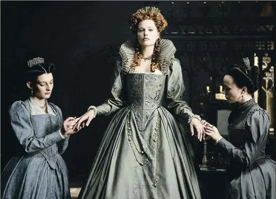  ?? IMDB ?? María, reina de Escocia, una historia de rivalidade­s entre dos primas, donde Margot Robbie encarna a Isabel I