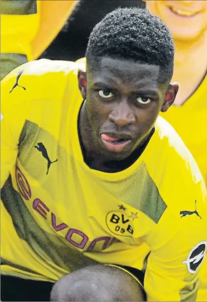  ?? FOTO: EFE ?? Dembélé mantiene un pulso con el Dortmund El jugador está forzando la máquina para recalar en el Camp Nou esta temporada