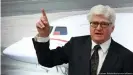  ??  ?? Winfried Stöcker ist nicht nur im Medizinber­eich aktiv, er besitzt unter anderem den Flughafen Lübeck