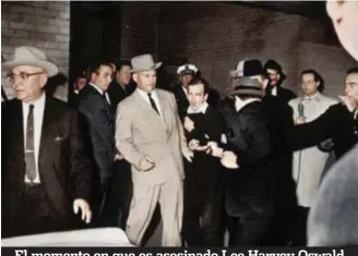  ??  ?? El momento en que es asesinado Lee Harvey Oswald.