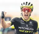  ??  ?? Simon Yates celebrates his stage win for Mitchelton-Scott
