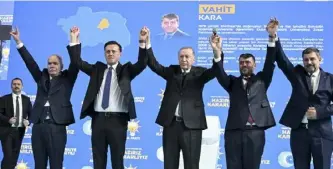  ?? ?? Cumhurbaşk­anı Erdoğan, dün Eskişehir’de partisinin belediye başkan adaylarını tanıttı. (Fotoğraf: AA)