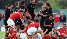  ?? SPORTSFILE ?? Easy: New Zealand celebrate against Wales