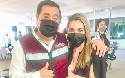  ?? FACEBOOK EVELYN SALGADO ?? Félix Salgado Macedonio, líder estatal de Morena Guerrero, y su hija Evelyn Salgado, aspirante a la gubernatur­a