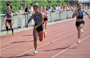  ?? | PHOTO : BERNARD GOURMELEN ?? Diamantis De Min remporte le 100 m dames.