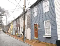  ?? PAUL W. GILLESPIE/CAPITAL GAZETTE ?? 24 Fleet St. in Annapolis is pictured Thursday. Owners of rental properties near the Naval Academy are hoping for an in-person Commission­ing Week this year.