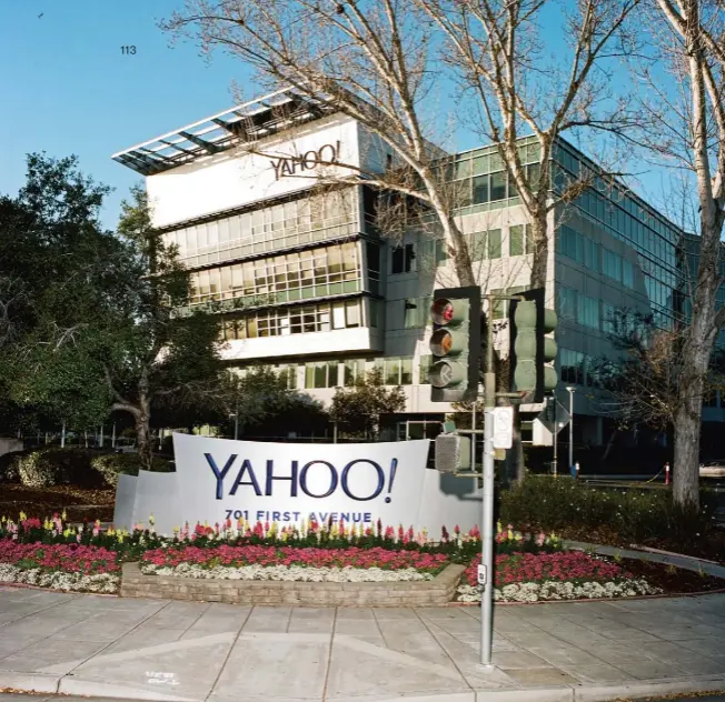  ??  ?? The former Yahoo headquarte­rs building in Sunnyvale, California, was acquired in
2017 by Verizon Communicat­ions Inc which soon sold it to Google in 2019