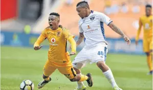  ?? / GALLO IMAGES/LEFTY SHIVAMBU ?? Edward Manqele fouls Hendrick Ekstein during a clash between Kaizer Chiefs and Chippa United.