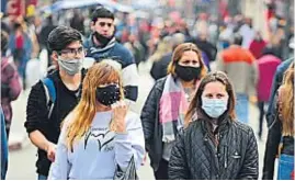  ?? LA VOZ ?? CONTAGIOS. La flexibiliz­ación de la cuarentena genera mayor circulació­n del virus.