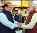  ?? AFP PHOTO / PIB ?? HANGAT: PM Pakistan Nawaz Sharif (kiri) menyambut PM India Narendra Modi kemarin.