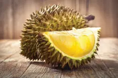  ??  ?? DURIAN (image source: healthfitn­essrevolut­ion.com)