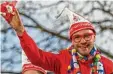  ?? Foto: Imago ?? Bist du jeck? Jonas Hector beim Kölner Rosenmonta­gsumzug.