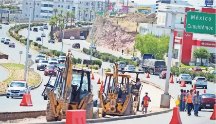  ??  ?? Se abrirá im muevo carril y se colocará una barrera para evitar accidentes