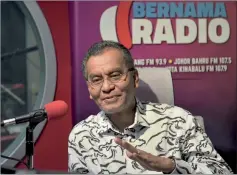  ??  ?? Dr Dzulkefly gestures during the interview with Bernama Radio at Wisma Bernama in Kuala Lumpur. — Bernama photo