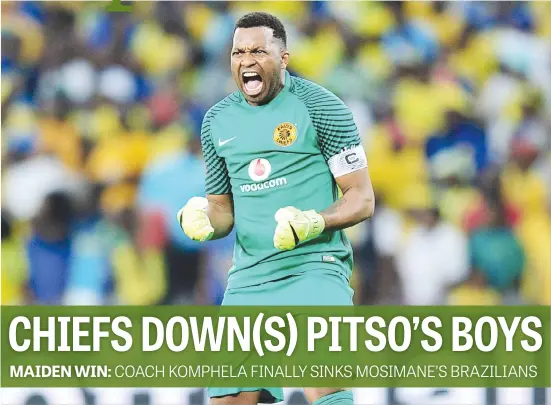  ?? Picture: Gallo Images ?? HAPPY MAN. Kaizer Chiefs captain Itumeleng Khune celebrates after they beat Mamelodi Sundowns in an Absa Premiershi­p clash at FNB Stadium on Saturday.