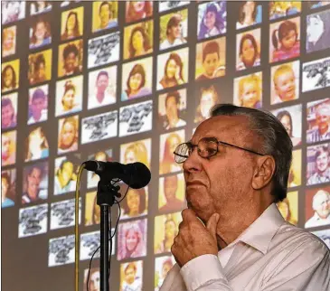  ?? JERRY LARSON / WACO TRIBUNE-HERALD ?? Branch Davidian organizer Clive Doyle holds back tears while talking Thursday to about 75 surviving Davidians and their supporters, both political and religious, at a memorial service in Waco.