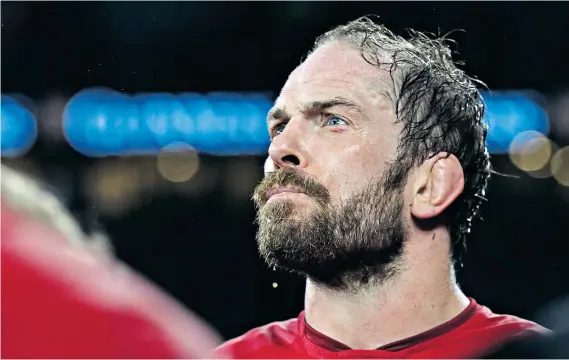  ??  ?? Staying put: Alun-wyn Jones has extended his national dual contract at the Ospreys and the 32-year-old will be able to continue his distinguis­hed Wales career