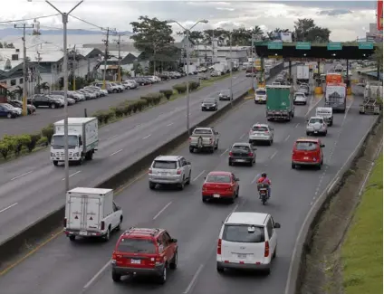  ?? MAYELA LÓPEZ ?? El proyecto para ampliar el corredor de 60 km entre San José y San Ramón costaría $650 millones. El BCR debe formular el anteproyec­to y buscar la inversión necesaria.