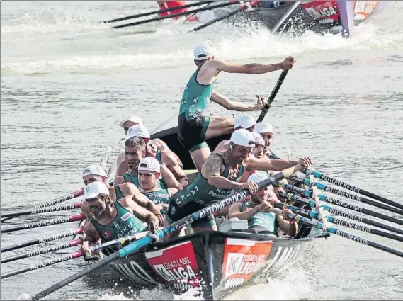  ?? FOTO: LUIS M. UNCITI ?? Kaiku La trainera de Sestao ha cumplido diez años consecutiv­os en la Eusko Label Liga y ha logrado el triunfo en la general en tres ocasiones