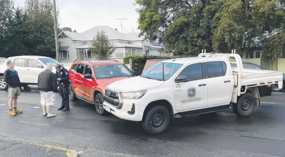  ?? ?? QUICK THINKING: Two Mt Lofty men made a citizens' arrest after they located two men in stolen cars near the corner of Bridge Street and Mary Street.