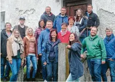  ?? Foto: Georg Biber ?? Freuen sich auf ihre neue Spielzeit: die Bühnenakte­ure des Theaterver­eins Altisheim Leitheim.