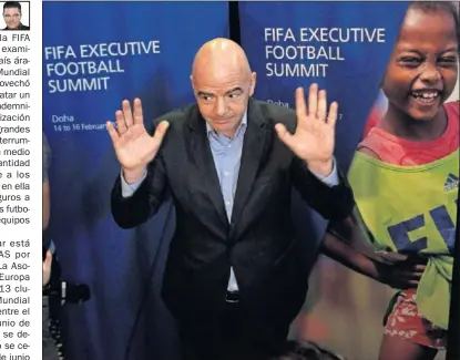  ??  ?? SOLUCIONES. Gianni Infantino, el presidente de la FIFA, ayer durante su visita a Doha, en Qatar.