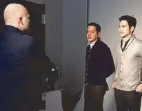  ??  ?? John Lloyd and Piolo getting their
official Berlinale portraits taken.