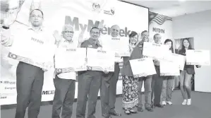  ??  ?? MYPLEDGE ialah inisiatif Mydin bagi mengajak rakyat Malaysia menyatakan ikrar merdeka pada negara.