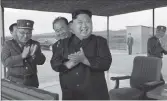  ??  ?? Kim Jong- un gjatë hedhjes së raketës të premten