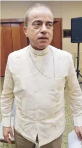  ??  ?? EL ARZOBISPO Roberto González Nieves dijo que cooperará con Justicia.