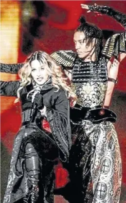  ?? INSTAGRAM ?? Madonna y Ahlamalik Williams, en un concierto de la gira.