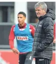  ?? FOTO: DPA ?? Neuer Coach: Friedhelm Funkel leitet das Training beim 1. FC Köln.
